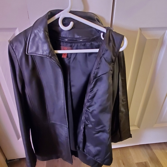 Dainer Leather Coat - Picture 3 of 3